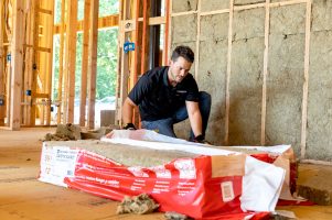 Firefighter turned builder values the fire resilience of stone wool