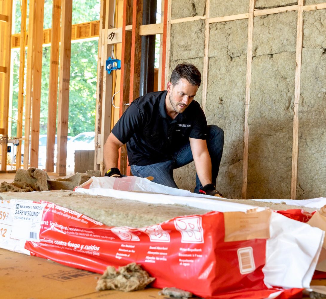 Firefighter turned builder values the fire resilience of stone wool